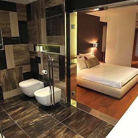 In Hotel 5*
