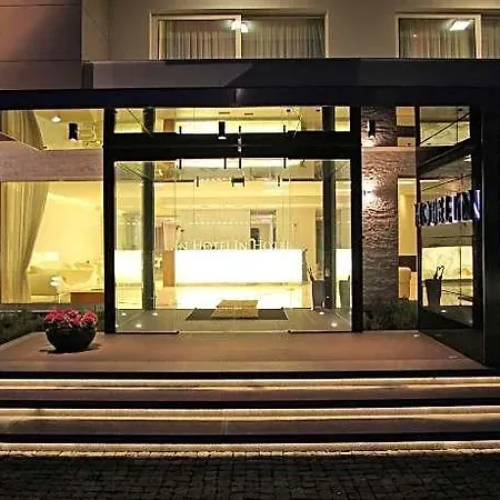 In Hotel 5*